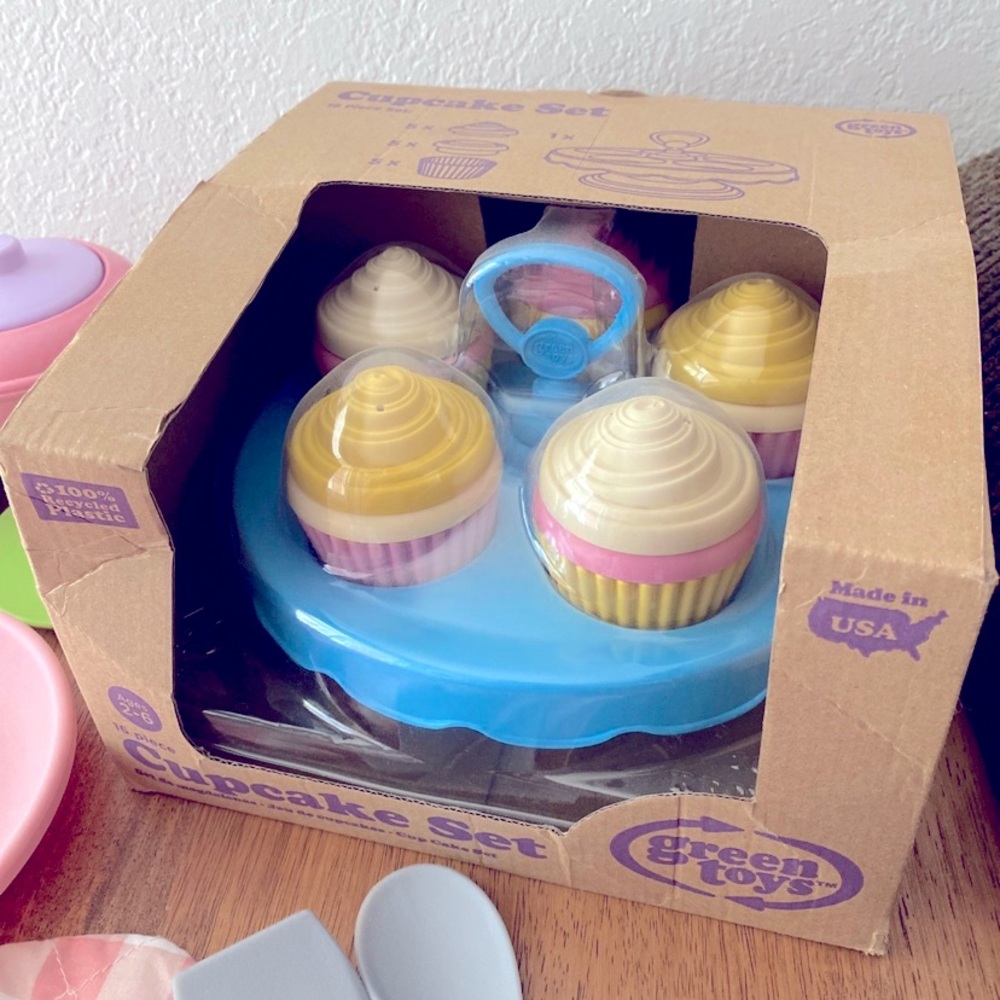 New! Green Toys Cupcake Set